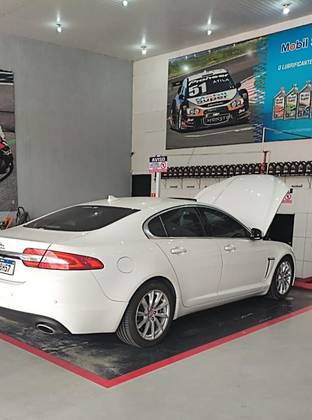 JAGUAR XF 2.0 LUXURY TURBOCHARGED GASOLINA 4P AUTOMÁTICO